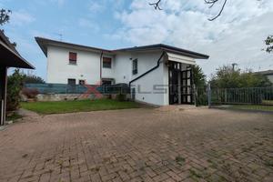 CAVARZERE - BIFAMILIARE IN PRIMISSIMA PERIFERIA