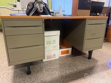 Scrivania Vintage da Ufficio in metallo