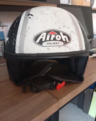 Casco Airoh Elmet