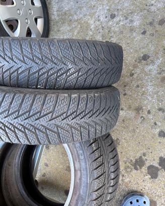 Pneumatici  invernali 165/70 R14  81T