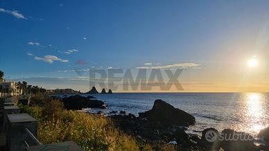 Magazzino - Aci Castello