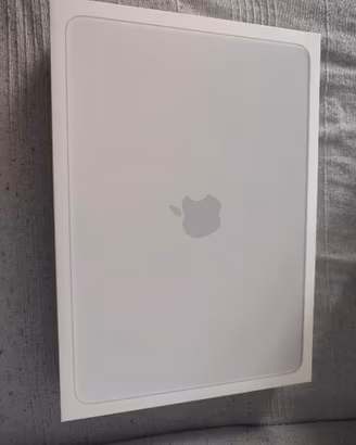MacBook Neo Argento Nuovo