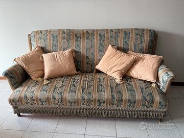 Set Divano e 4 Poltrone in Stile Classico Vintage