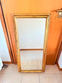 Grande specchio vintage in legno dorato