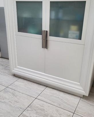 Mobilia x cucina/salotto/attività commerciale