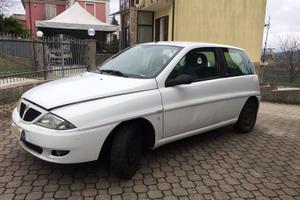 Lancia Y elefantino blu