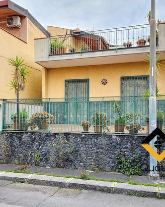 Indipendente su 2 Livelli Mq 170 con Garage