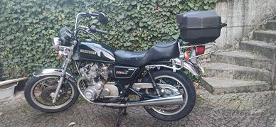 Moto Suzuki GS 550L