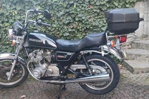 Moto Suzuki GS 550L