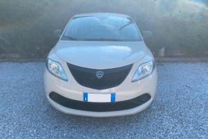 Lancia Ypsilon 1.2 69 CV 5 porte S&S Gold