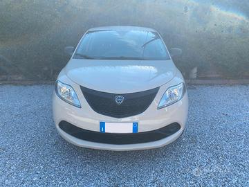 Lancia Ypsilon 1.2 69 CV 5 porte S&S Gold