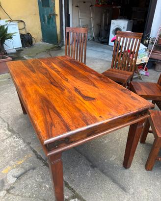 Tavolo + sedie in legno