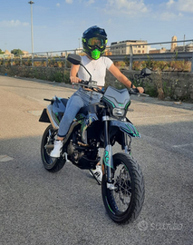 Moto kl modello kxe 125