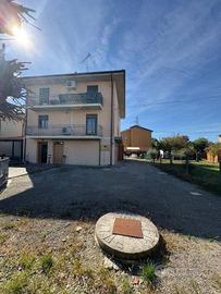 Appartamento di 174 m² con più di 5 locali e box a