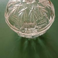 Ciotola finemente lavorata