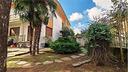 villa-di-401-m²-con-piu-di-5-locali-e-posto-auto-a