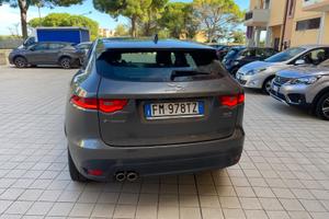 Jaguar F Pace in garanzia !