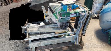 taglierina ad acqua  marca Maker 