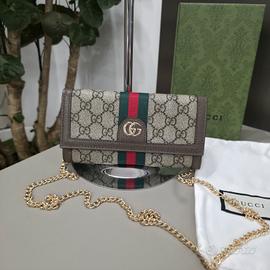 portafoglio con catena 