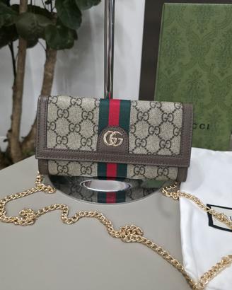 portafoglio con catena 