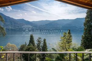 Villa di 350 m² con più di 5 locali a Carate Urio
