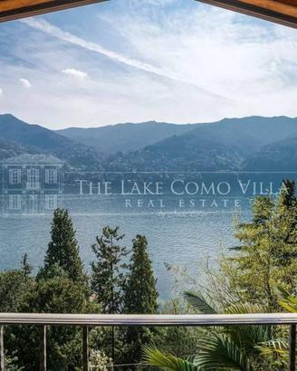 Villa di 350 m² con più di 5 locali a Carate Urio
