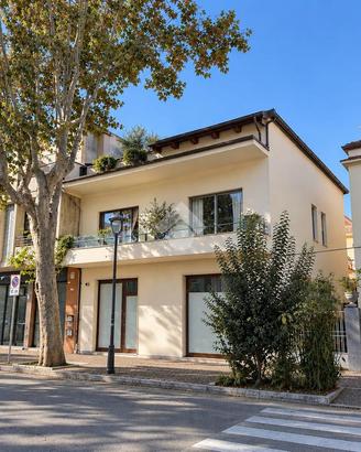 2 LOCALI A GIULIANOVA