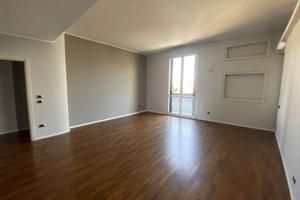 Appartamento di 190 m² con 5 locali e box auto a M