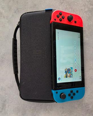 Nintendo Switch + Custodia