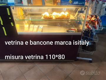 Bancome bar + vetrina+ tavoli e sedie