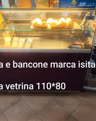 Bancome bar + vetrina+ tavoli e sedie