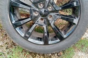 Treno gomme 215/55 R18 M+S all'80%
