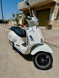 Vespa GTS 300 Super