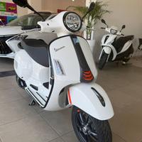 PIAGGIO Vespa GTS 300 Super SPORT