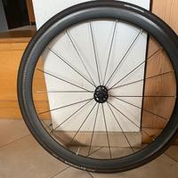 Ruota anteriore bici da corsa carbonio