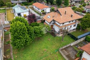 CASA SEMINDIPENDENTE A GORLA MINORE