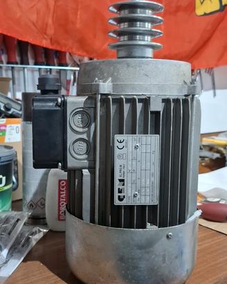 Motore elettrico trifase asincrono 3kw