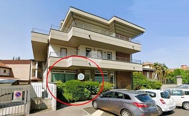 NEGOZIO A PESCHIERA BORROMEO