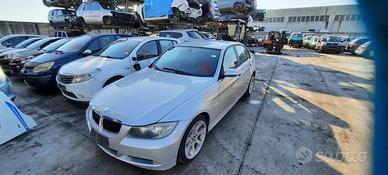 BMW 320D ANNO 2010 - RICAMBI