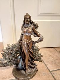 statua resina bronzata che raffigura la dea Hera 