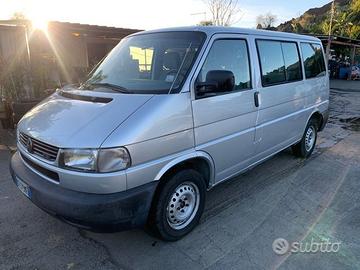 Volkswagen Multivan multi van