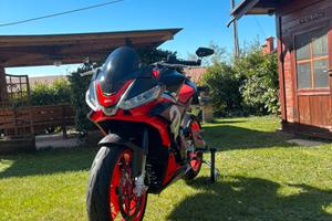 Aprilia Tuono 660