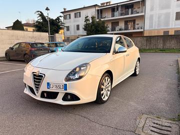 Alfa romeo giuletta 1.4 turbo  benzina/gpl