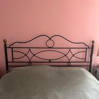 Letto in ferro battuto e poltroncina Cantori