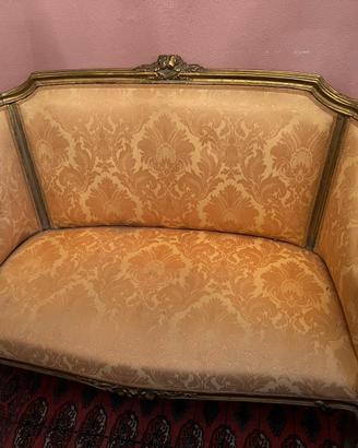 Antico divanetto a 2 posti