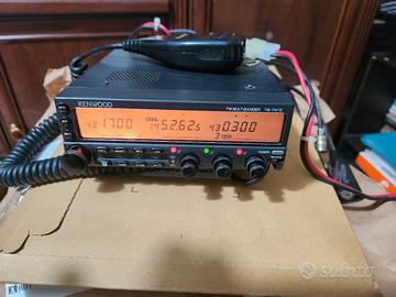 ricetrasmittente veicolare tribanda