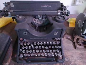 Macchina da scrivere Olivetti M40
