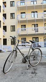 Bici da uomo 28" con cambio + kit accessori nuovo