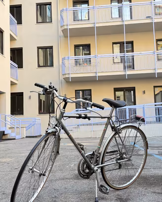 Bici da uomo 28" con cambio + kit accessori nuovo