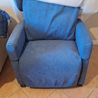 Poltrona multi accessoriata